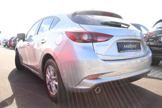 Gebraucht Mazda 3 120 PS (88 kW) 2019 Silber metallic Limousine