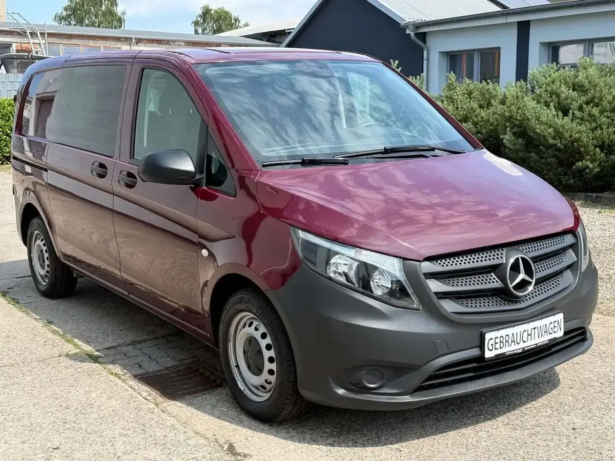 Gebraucht Mercedes Vito 136 PS (100 kW) 2020 Rot Van