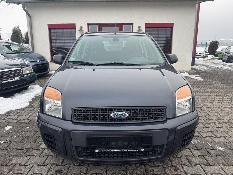 Gebraucht Ford Fusion Style 80 PS (58 kW) 2010 Grau Kleinwagen