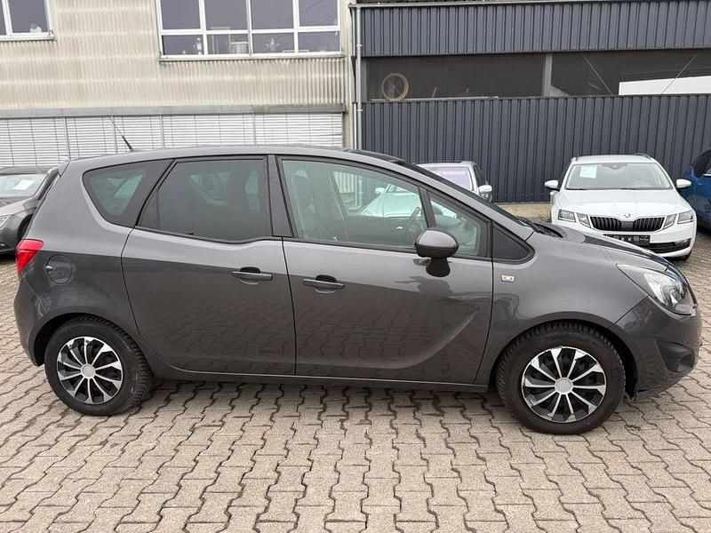 Gebraucht Opel Meriva Design Edition 120 PS (88 kW) 2011 Grau Van / Kleinbus