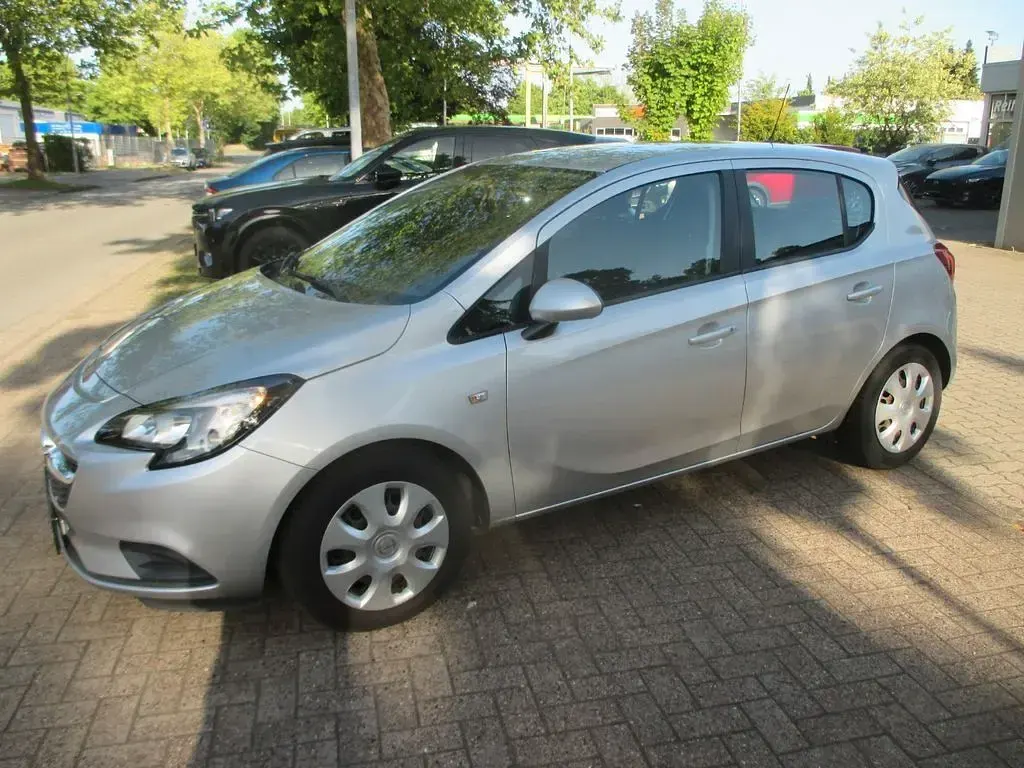 Gebraucht Opel Corsa Edition 69 PS (50 kW) 2016 Silber Kleinwagen