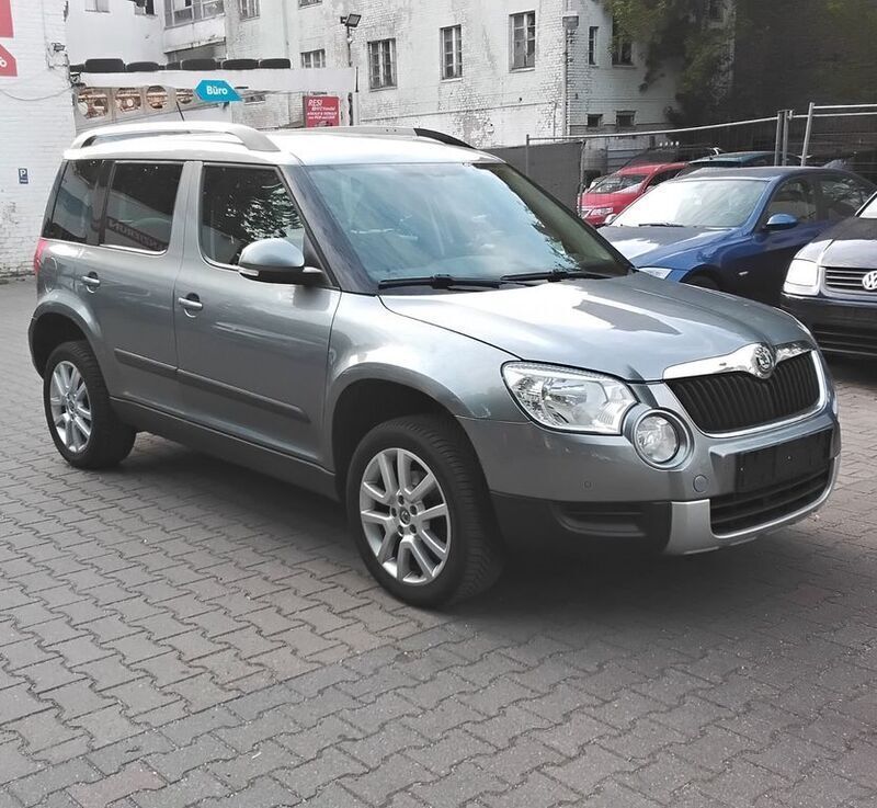 Grau Gebraucht 2011 Skoda Yeti Plus Edition SUV | 7.450 € (Fairer Preis) - Bild 1/4
