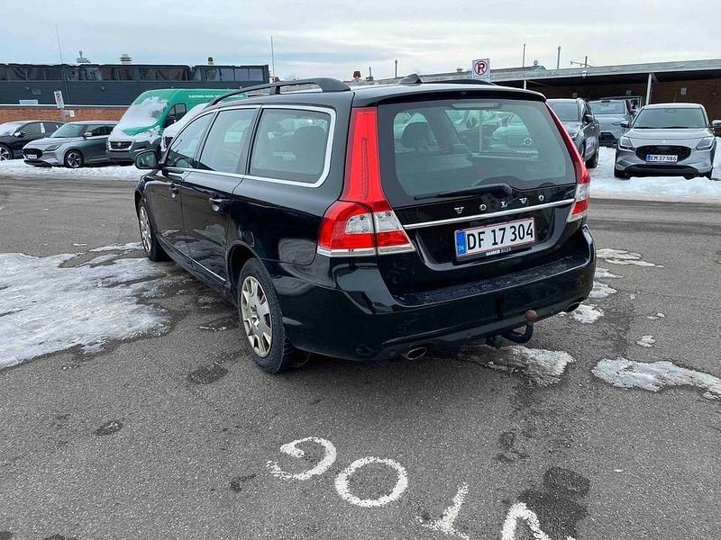 Gebraucht Volvo V70 Momentum 181 PS (133 kW) 2014 Schwarz Kombi