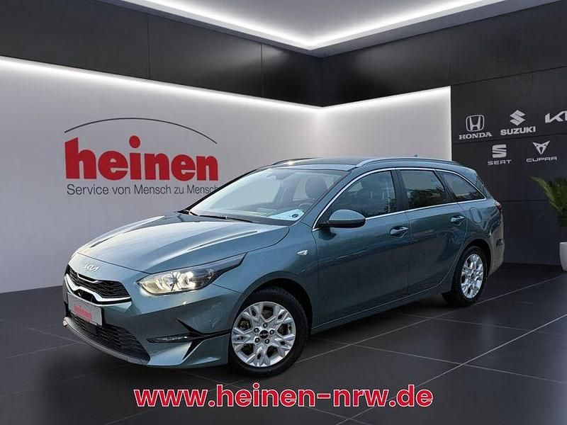 Grau Gebraucht 2025 Kia Ceed Sportswagon Kombi | 22.199 € (Superpreis) - Bild 1/4