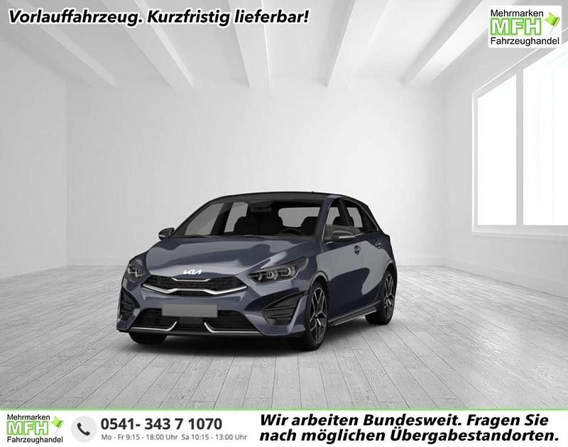 Neu Kia Ceed Gold 140 PS (102 kW) 2026 Penta grau Kleinwagen