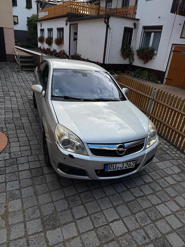 Gebraucht Opel Vectra 122 PS (89 kW) 2007 Silber Limousine