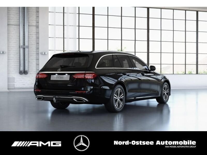 Gebraucht Mercedes E200 Avantgarde 160 PS (117 kW) 2023 Schwarz Limousine