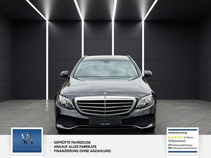 Second-hand Mercedes E200 197 CP (144 kW) 2020 Negru Berlinǎ