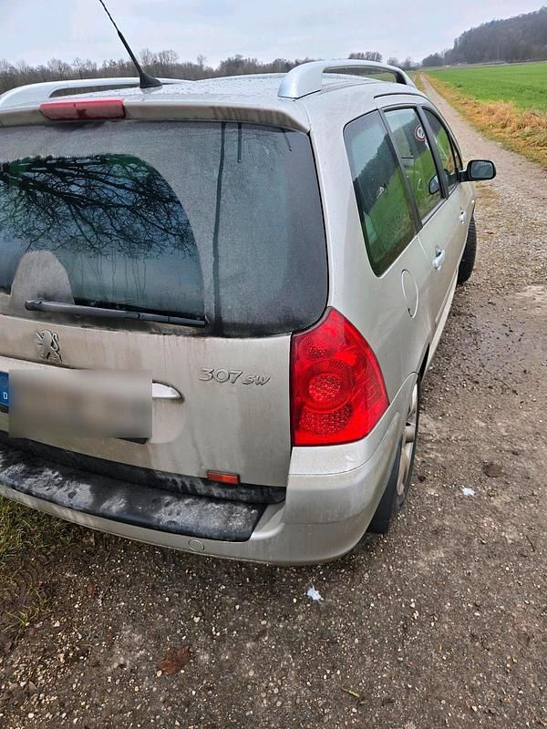 Beige Gebraucht 2006 Peugeot 307 Kombi | 1.350 € (Fairer Preis) - Bild 1/4