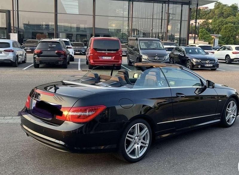Gebraucht Mercedes E200 Avantgarde 184 PS (135 kW) 2011 Cabrio