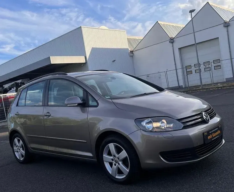 Gebraucht VW Golf Plus Cross Comfortline 122 PS (89 kW) 2012 Braun Limousine