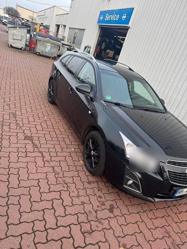 Schwarz Gebraucht 2013 Chevrolet Cruze Kombi | 4.600 € (Fairer Preis) - Bild 1/4