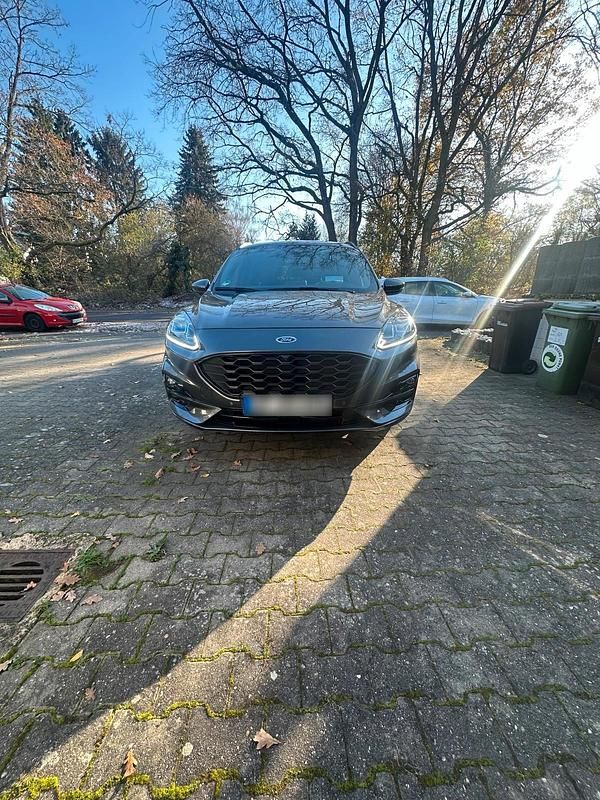 Gebraucht Ford Kuga ST-Line 120 PS (88 kW) 2023 Grau SUV