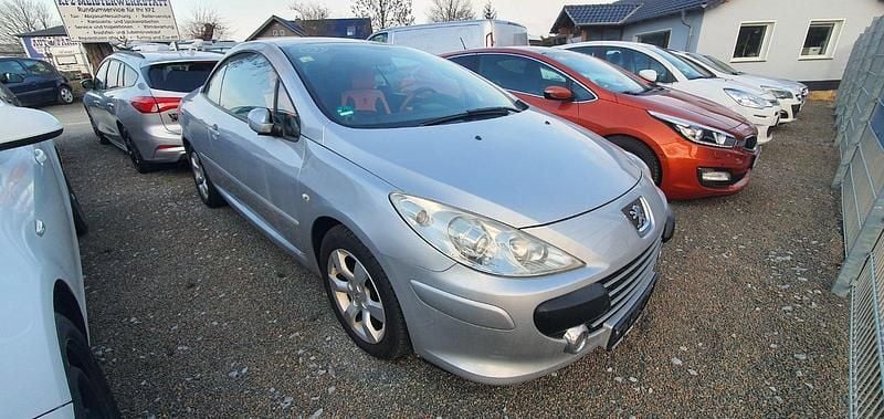 Gebraucht Peugeot 307 CC 109 PS (80 kW) 2007 Silber Cabrio