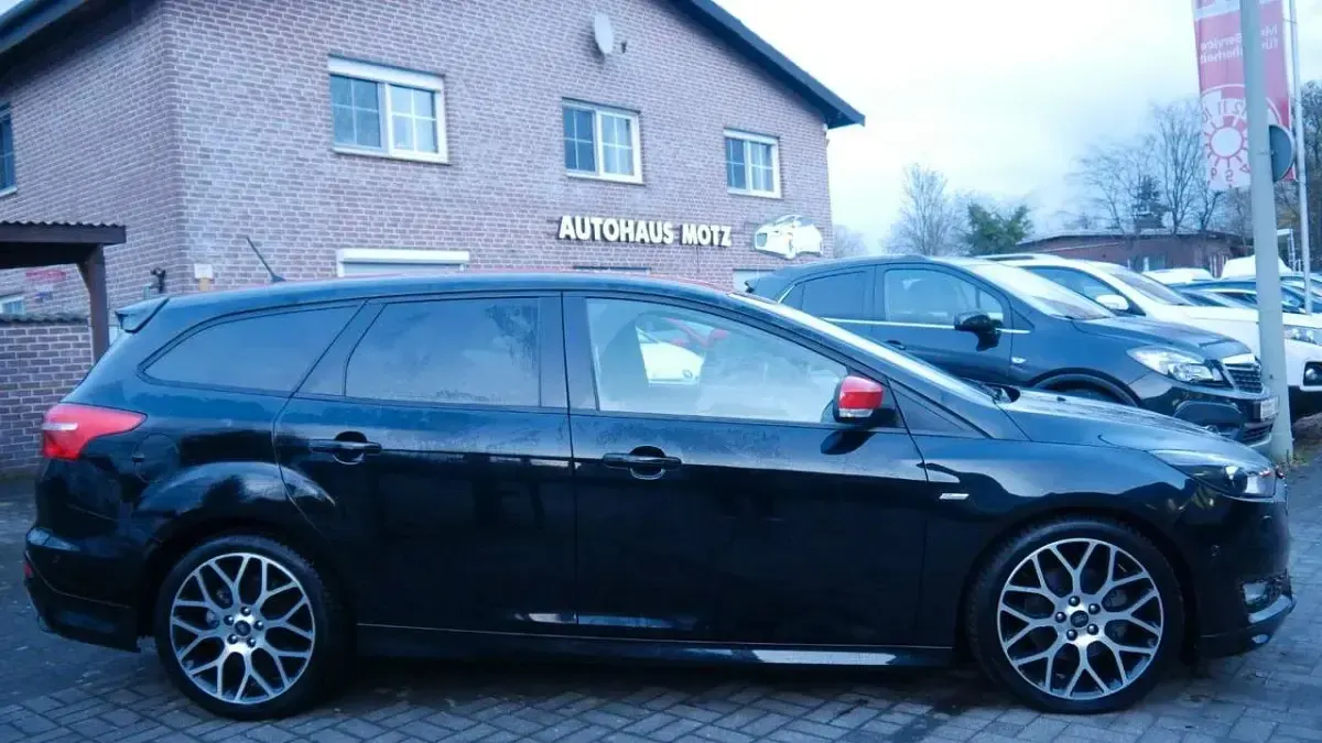 Gebraucht Ford Focus ST-Line 182 PS (133 kW) 2017 Schwarz Kombi