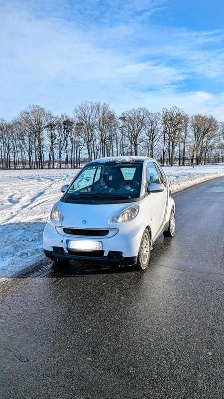 Weiß Gebraucht 2010 Smart ForTwo Coupé Coupé | 3.150 € (Superpreis) - Bild 1/4