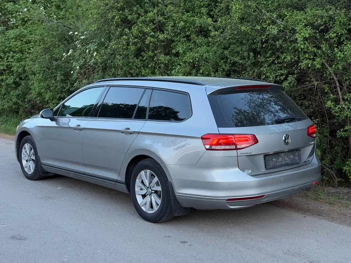 Gebraucht VW Passat Trendline 125 PS (91 kW) 2017 Silber Kombi