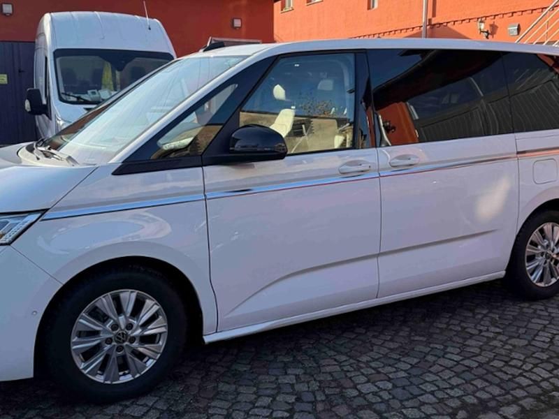 Second-hand VW Multivan Style 204 CP (150 kW) 2023 Monovolum