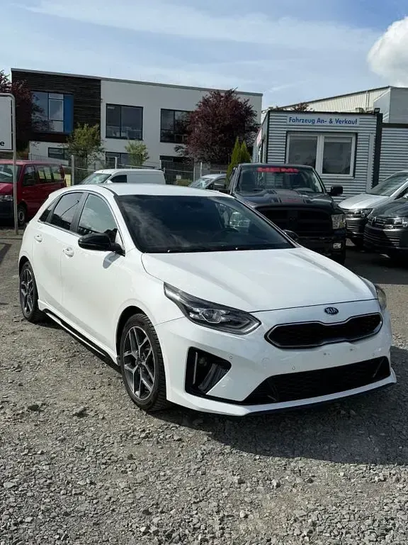 Gebraucht Kia Ceed GT GT-Line 140 PS (102 kW) 2020 Weiß Limousine