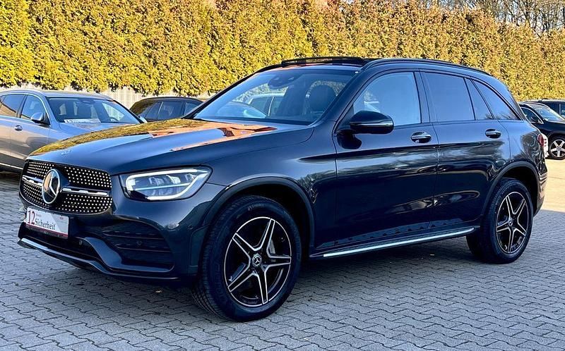 Gebraucht Mercedes GLC300e AMG line 194 PS (142 kW) 2021 Graphitgrau SUV