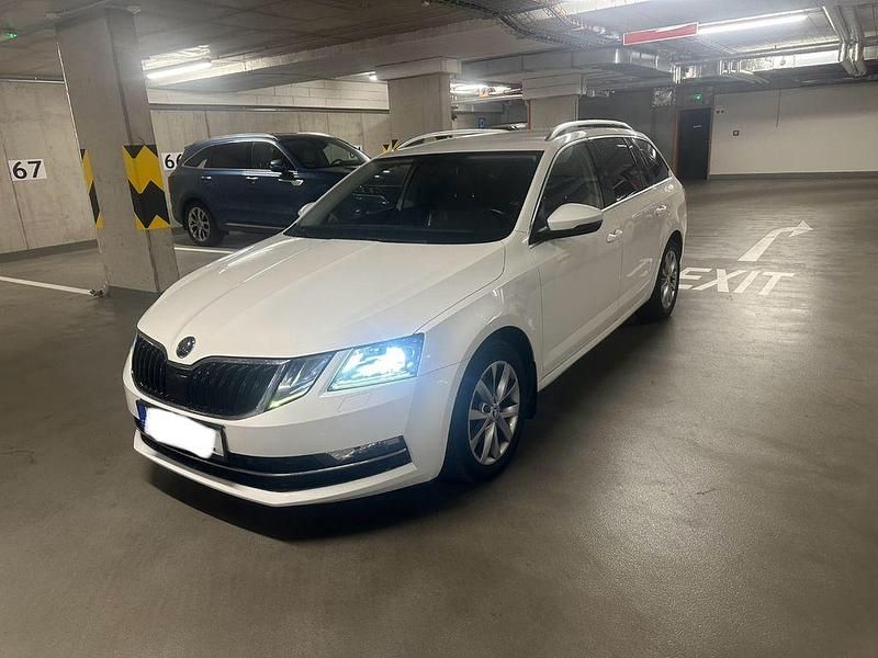 Weiß Gebraucht 2019 Skoda Octavia G-TEC Style Kombi | 9.400 € (Teuer) - Bild 1/4