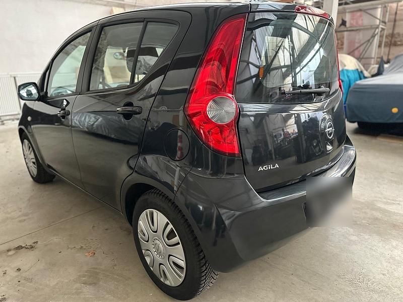 Gebraucht Opel Agila 94 PS (69 kW) 2014 Schwarz Kleinwagen