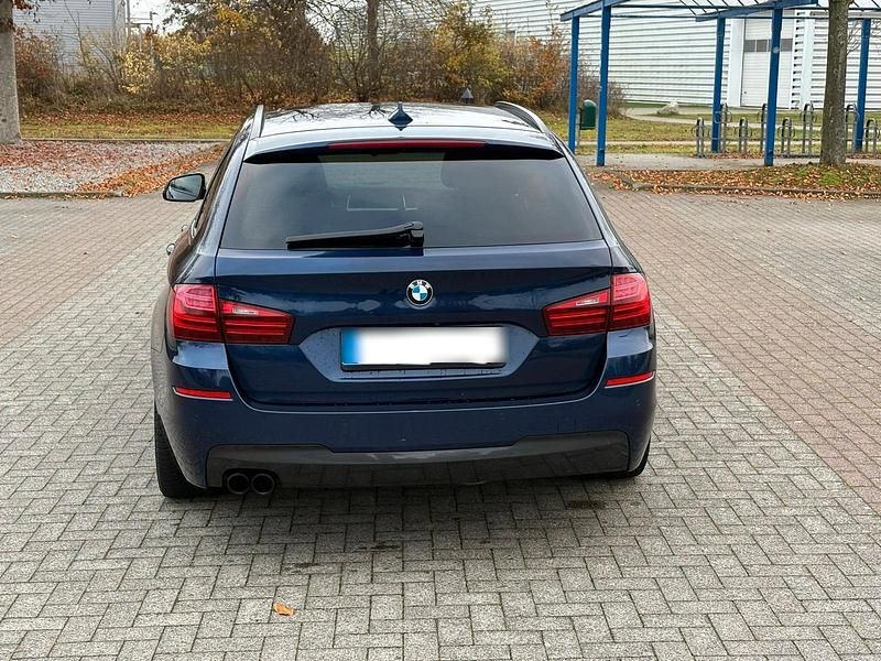 Gebraucht BMW 520 190 PS (139 kW) 2016 Blau Kombi