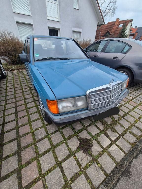 Gebraucht Mercedes 190 122 PS (89 kW) 1983 Blau Limousine