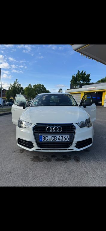 Weiß Gebraucht 2014 Audi A1 Sportback Ambition Kleinwagen | 9.500 € (Guter Preis) - Bild 1/4