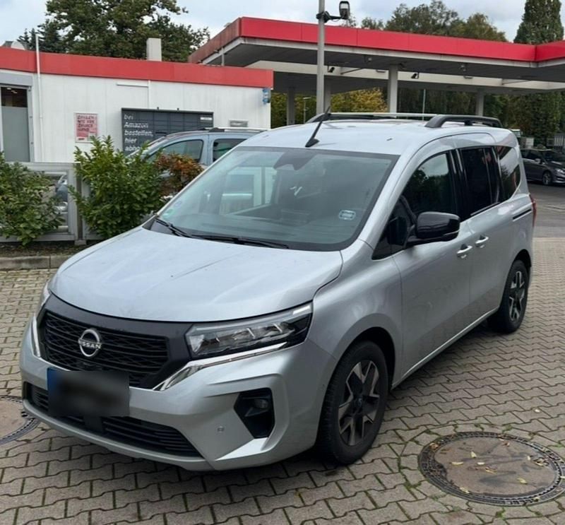 Grün Gebraucht 2023 Nissan Townstar Tekna Van | 25.200 € - Bild 1/4