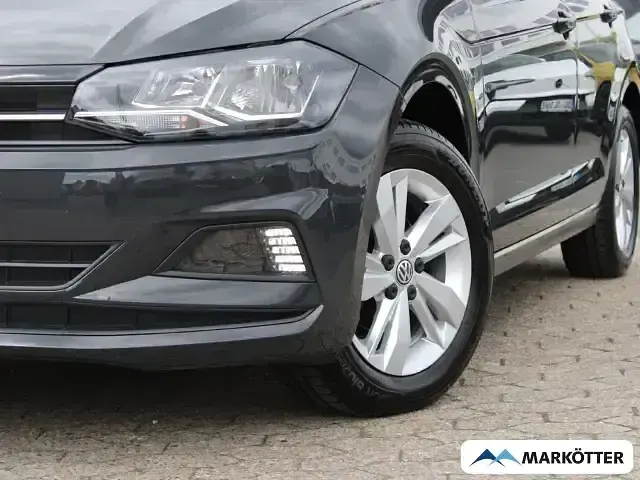 Gebraucht VW Polo Comfortline 65 PS (47 kW) 2019 Grau Kleinwagen