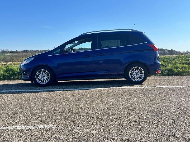 Gebraucht Ford Grand C-Max Titanium 125 PS (91 kW) 2015 Indicblau metallic Van / Kleinbus