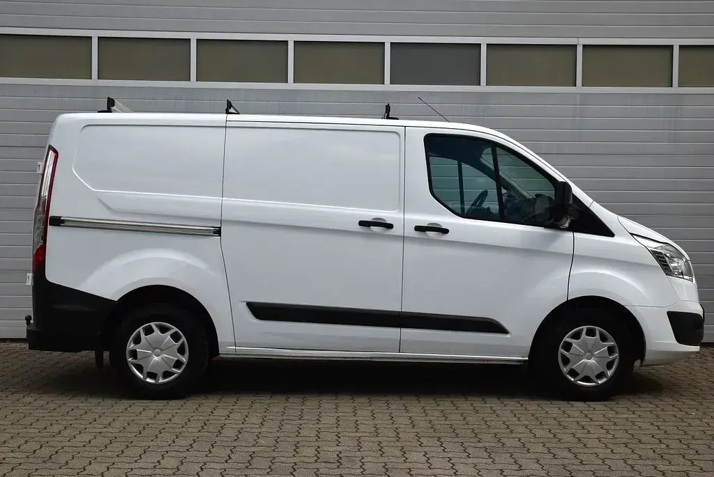 Gebraucht Ford Transit Custom Trend 131 PS (96 kW) 2016 Weiß Van / Kleinbus
