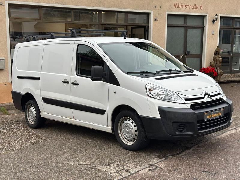 Weiß Gebraucht 2015 Citroën Jumpy Van / Kleinbus | 9.400 € (Fairer Preis) - Bild 1/4