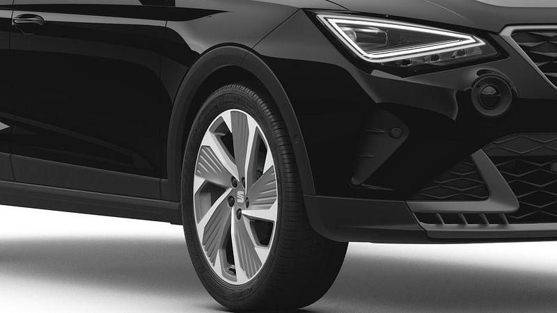 Gebraucht Seat Arona FR 116 PS (85 kW) 2024 Midnight schwarz metallic (metallic) SUV