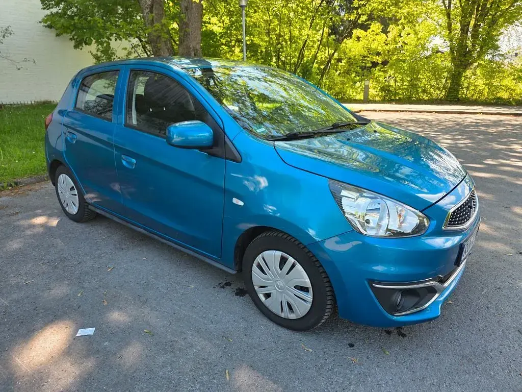 Gebraucht Mitsubishi Space Star Diamant Edition 71 PS (52 kW) 2017 Blau Kleinwagen