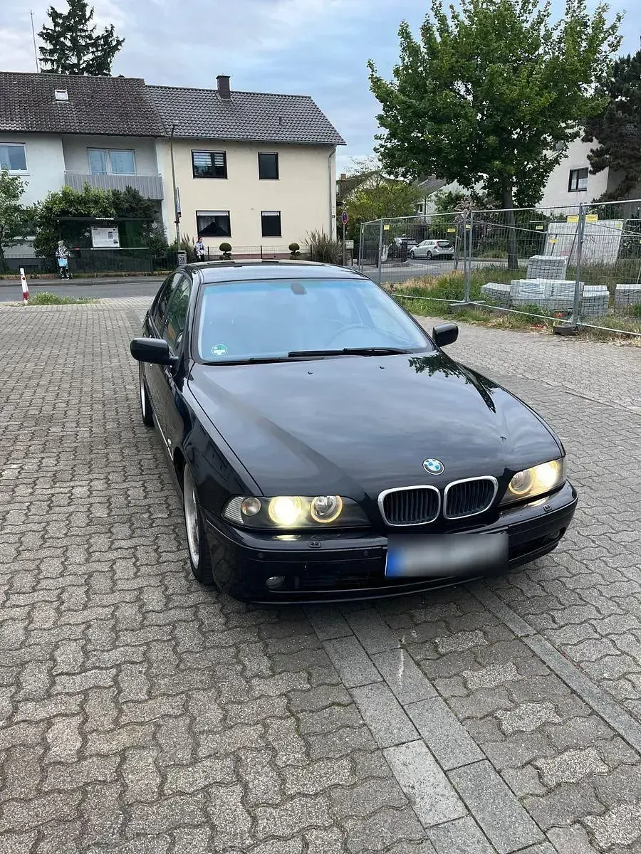 Gebraucht BMW 530 231 PS (169 kW) 2000 Schwarz Limousine