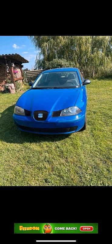 Blau Gebraucht 2005 Seat Ibiza Kleinwagen | 300 € (Superpreis) - Bild 1/3