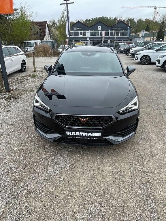 Second-hand Cupra Leon 150 CP (110 kW) 2024 Negru Berlinǎ