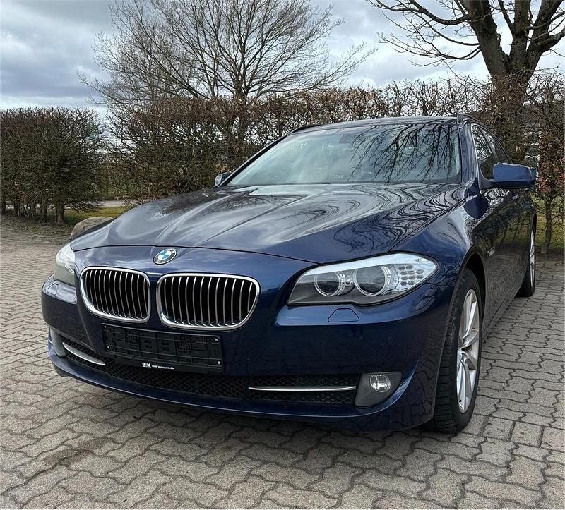 Gebraucht BMW 525 204 PS (150 kW) 2011 Blau Kombi