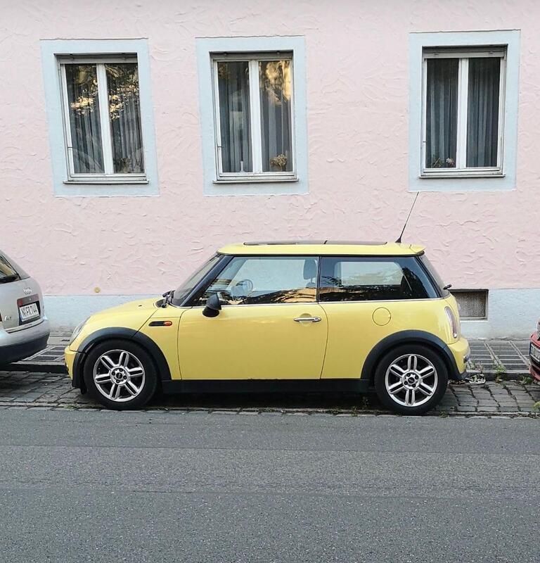 Gelb Gebraucht 2004 Mini ONE Kleinwagen | 1.600 € - Bild 1/4