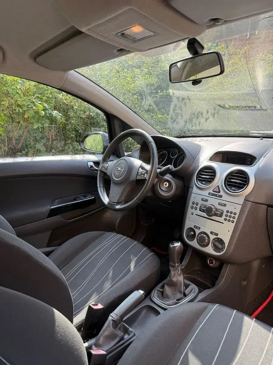 Gebraucht Opel Corsa 90 PS (66 kW) 2009 Grau Kleinwagen