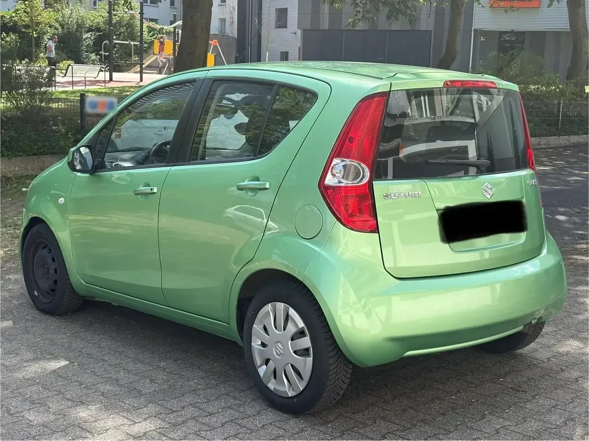 Gebraucht Suzuki Splash 86 PS (63 kW) 2009 Grün Kleinwagen
