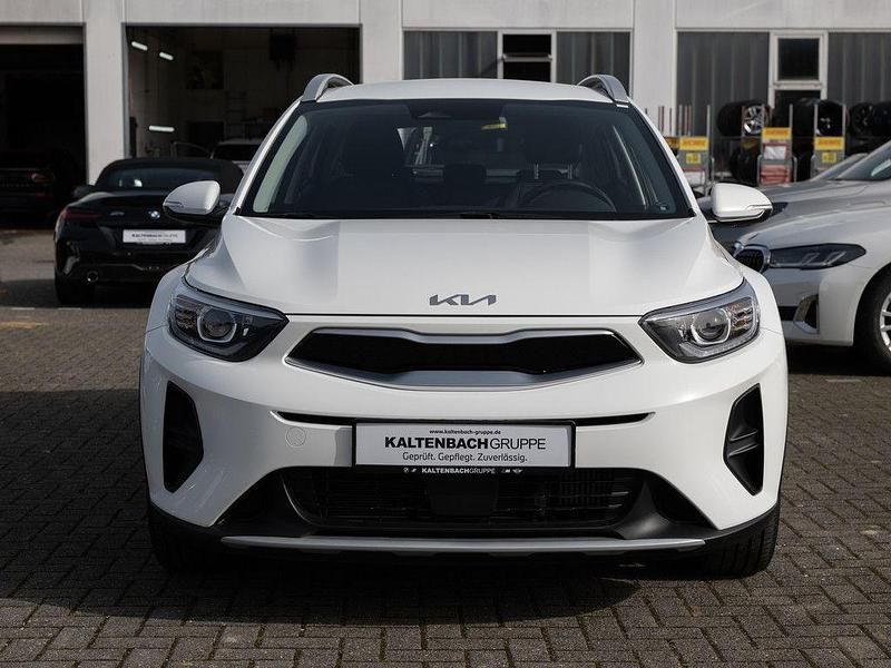 Gebraucht Kia Stonic Vision 101 PS (74 kW) 2023 Weiß SUV