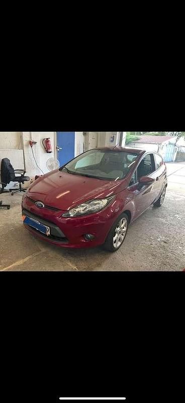 Rot Gebraucht 2010 Ford Fiesta Viva Kleinwagen | 3.999 € - Bild 1/3