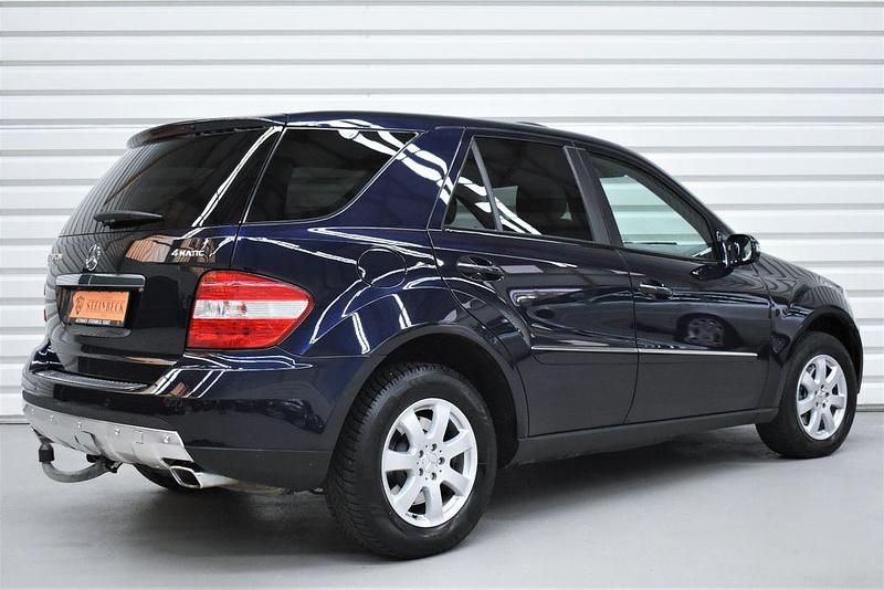 Second-hand Mercedes ML320 224 CP (164 kW) 2007 Albastru SUV