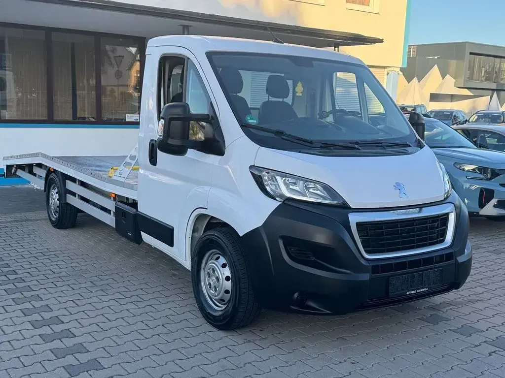 Gebraucht Peugeot Boxer 165 PS (121 kW) 2024 Weiß Van