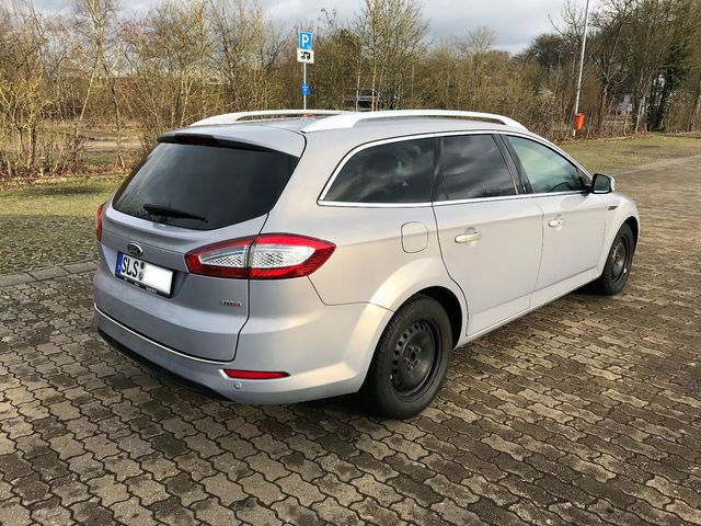 Gebraucht Ford Mondeo Titanium 222 PS (163 kW) 2011 Andere farbe metallic Kombi