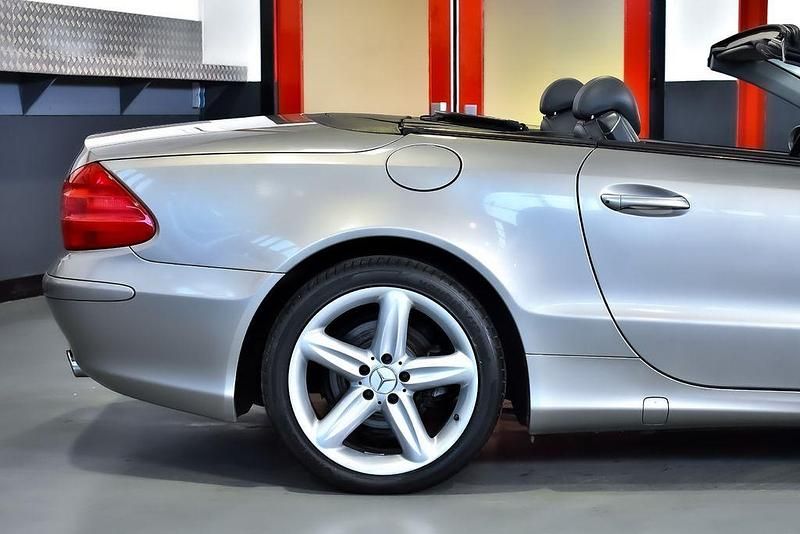 Gebraucht Mercedes SL500 306 PS (225 kW) 2004 Silber Cabrio