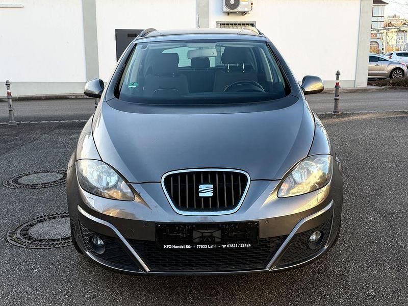 Gebraucht Seat Altea XL 4You 125 PS (91 kW) 2014 Grau Van / Kleinbus